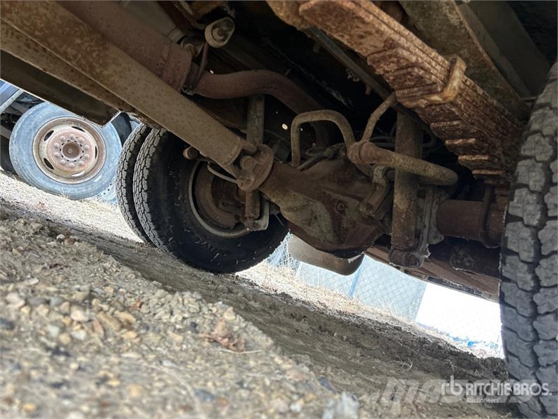 Ford F-350 XLT 4x2 Service Truck (Inoperable) Kis teherszállító/Platós kocsi