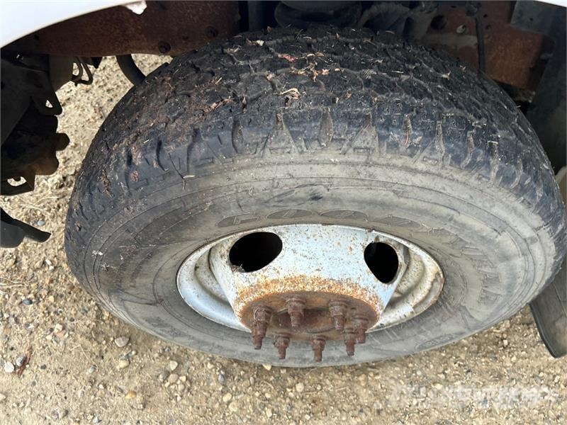 Ford F-350 XLT 4x2 Service Truck (Inoperable) Kis teherszállító/Platós kocsi