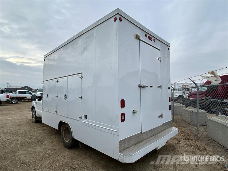 Ford F-350 XLT 4x2 Utility Truck (Inoperable) Pik up kamioni