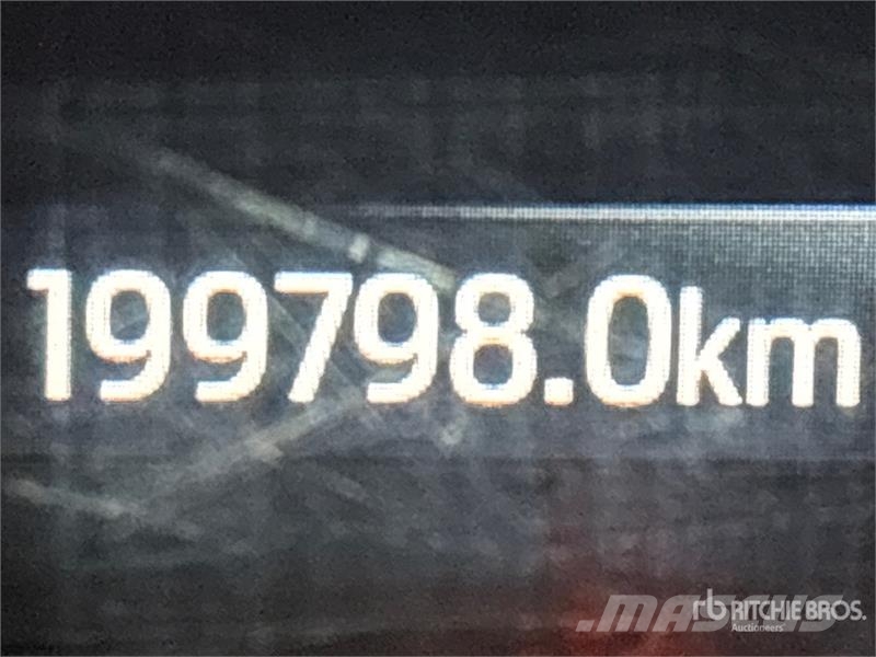 Ford F-350 XLT 4x4 Crew Cab Pickup Ostalo