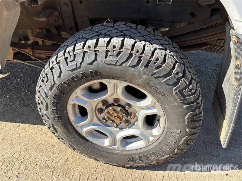 Ford F-350 XLT 4x4 Crew Cab Pickup Прочие фургоны