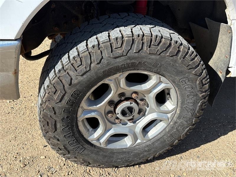 Ford F-350 XLT 4x4 Crew Cab Pickup Прочие фургоны