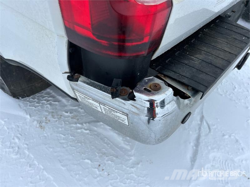 Ford F-350 XLT 4x4 Crew Cab Pickup Ostalo