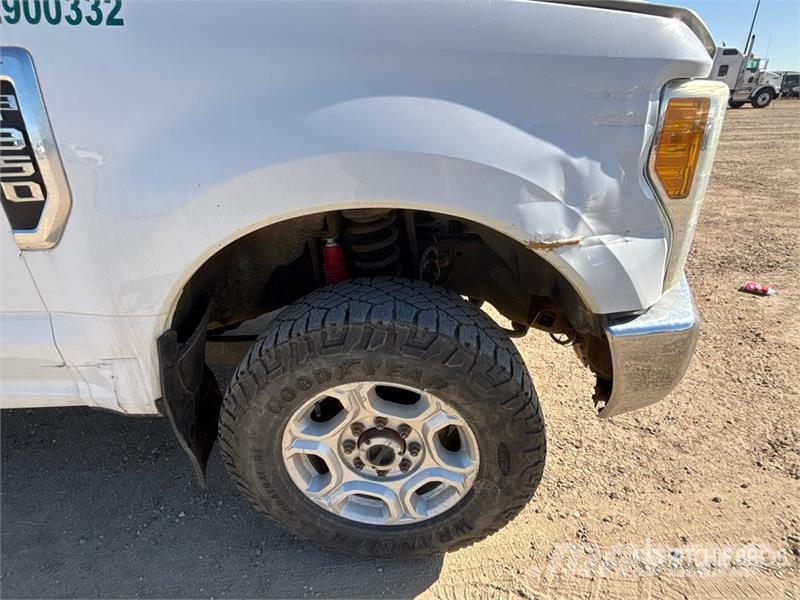 Ford F-350 XLT 4x4 Crew Cab Pickup Прочие фургоны