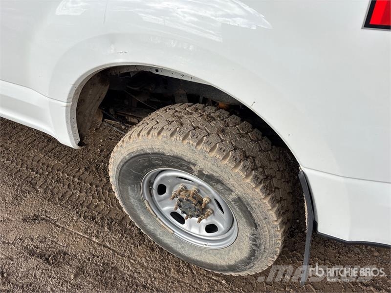 Ford F-350 XLT 4x4 Crew Cab Pickup 其他