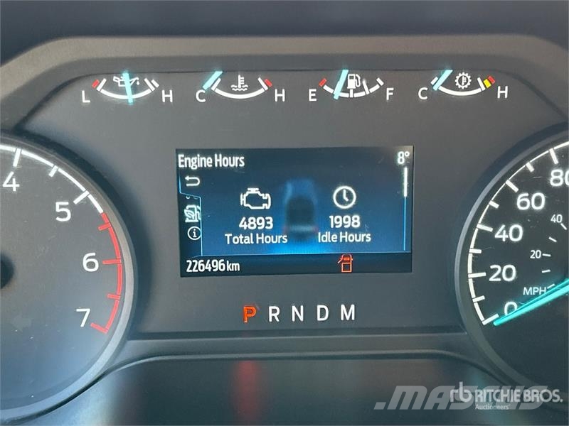Ford F-350 XLT 4x4 Crew Cab Pickup أخرى