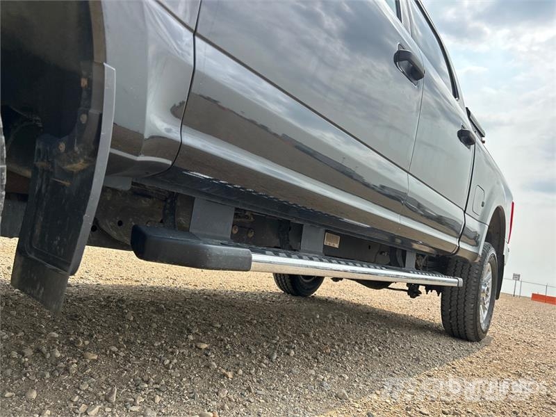 Ford F-350 XLT 4x4 Crew Cab Pickup Άλλα Vans