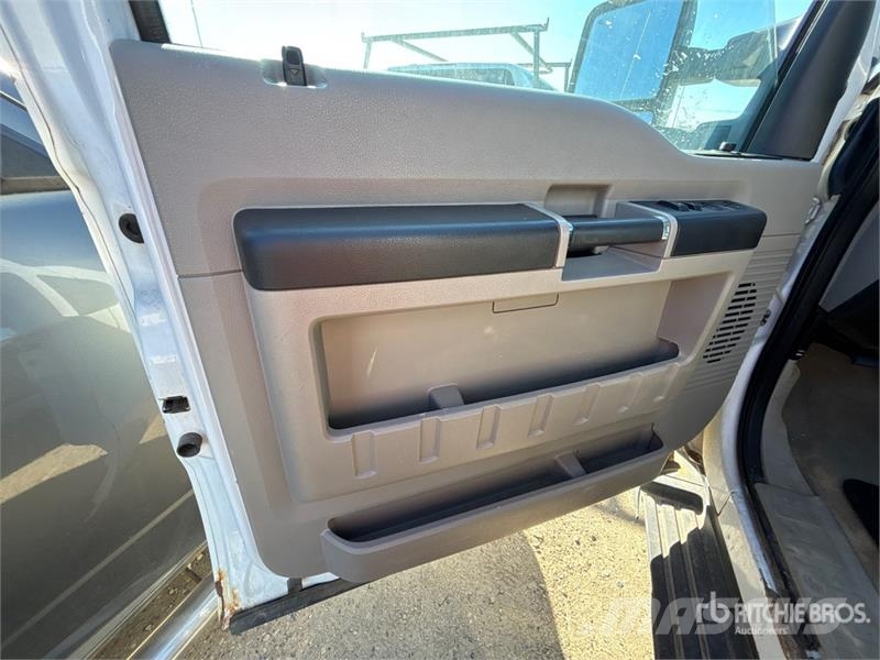 Ford F-350 XLT 4x4 Crew Cab Pickup Прочие фургоны