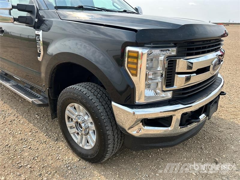 Ford F-350 XLT 4x4 Crew Cab Pickup Άλλα Vans