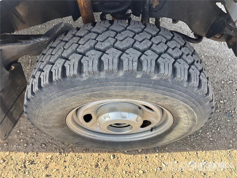 Ford F-350 XLT 4x4 Crew Cab Pickup Anders
