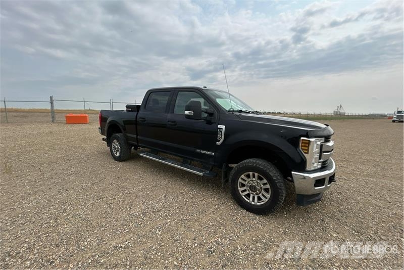 Ford F-350 XLT 4x4 Crew Cab Pickup Άλλα Vans