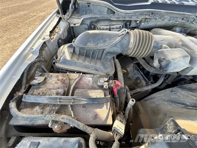 Ford F-350 XLT 4x4 Crew Cab Pickup Anders