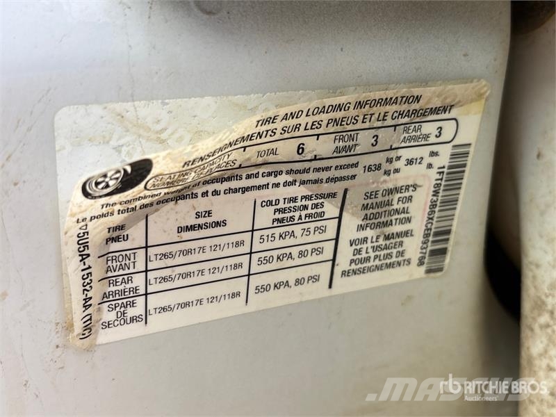 Ford F-350 XLT 4x4 Crew Cab Pickup 其他