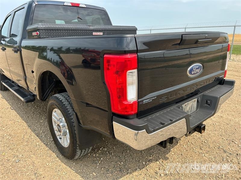 Ford F-350 XLT 4x4 Crew Cab Pickup Άλλα Vans