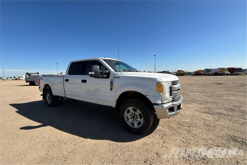 Ford F-350 XLT 4x4 Crew Cab Pickup Прочие фургоны