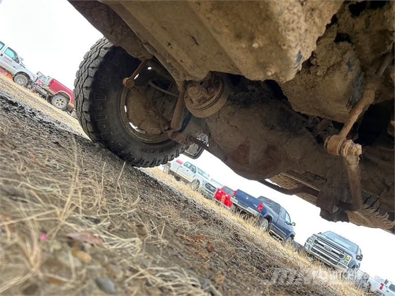 Ford F-350 XLT 4x4 Crew Cab Pickup أخرى