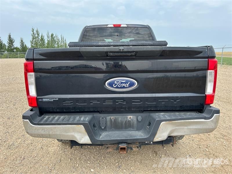 Ford F-350 XLT 4x4 Crew Cab Pickup Άλλα Vans
