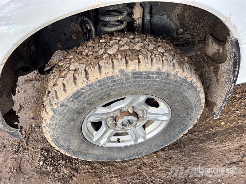 Ford F-350 XLT 4x4 Crew Cab Pickup 其他