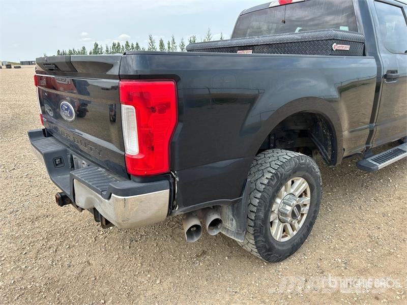 Ford F-350 XLT 4x4 Crew Cab Pickup Άλλα Vans