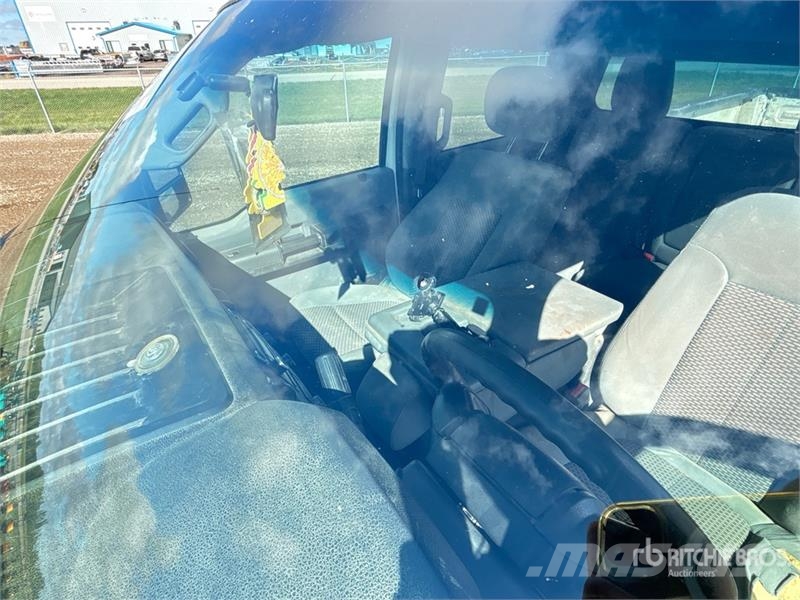 Ford F-350 XLT 4x4 Crew Cab Pickup Drugi