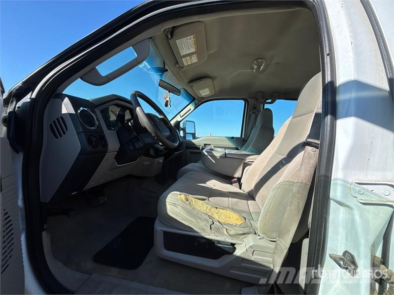 Ford F-350 XLT 4x4 Crew Cab Pickup Прочие фургоны