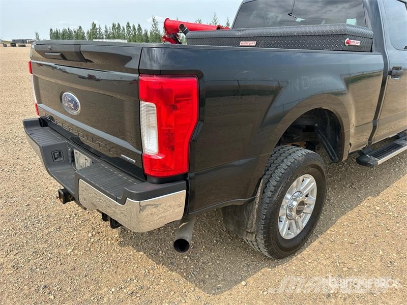Ford F-350 XLT 4x4 Crew Cab Pickup Άλλα Vans