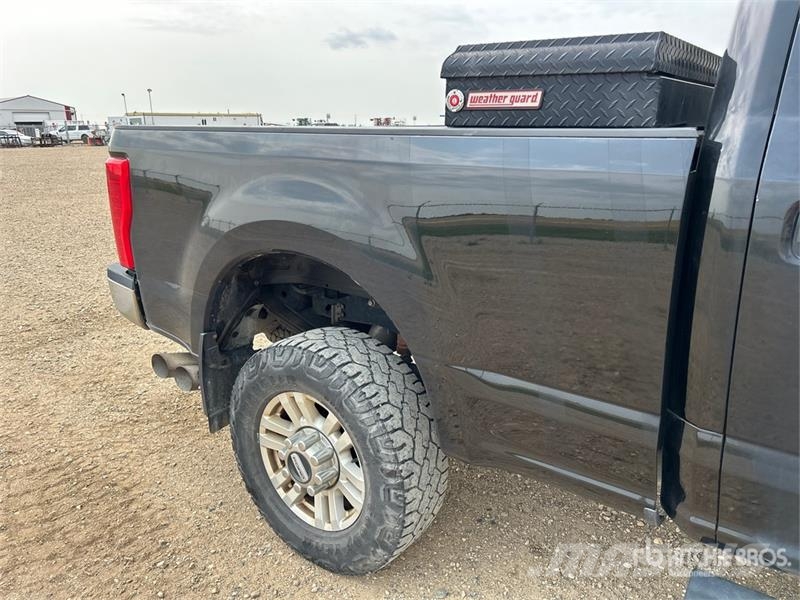 Ford F-350 XLT 4x4 Crew Cab Pickup Άλλα Vans