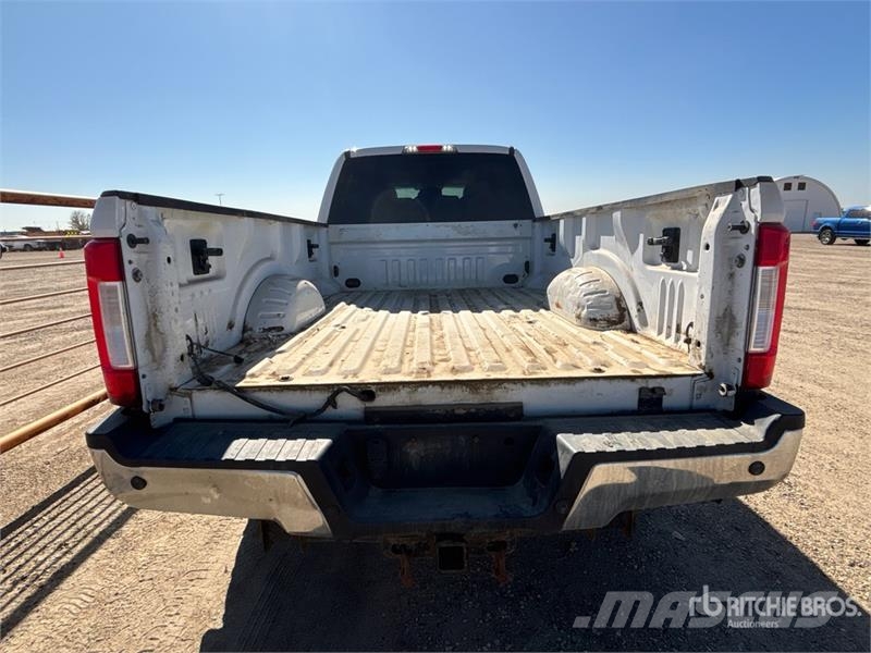 Ford F-350 XLT 4x4 Crew Cab Pickup Прочие фургоны
