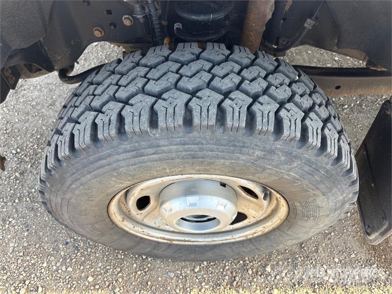 Ford F-350 XLT 4x4 Crew Cab Pickup Anders