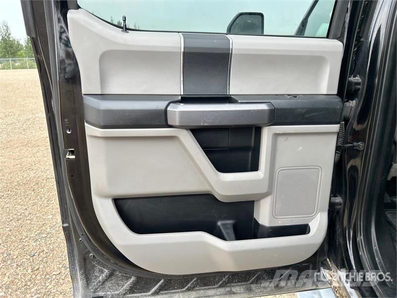 Ford F-350 XLT 4x4 Crew Cab Pickup Άλλα Vans