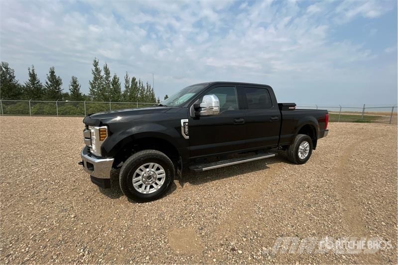 Ford F-350 XLT 4x4 Crew Cab Pickup Άλλα Vans