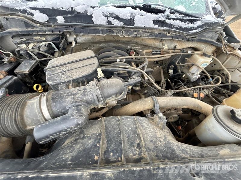 Ford F-350 XLT 4x4 Crew Cab Pickup (Inoperable) Muu