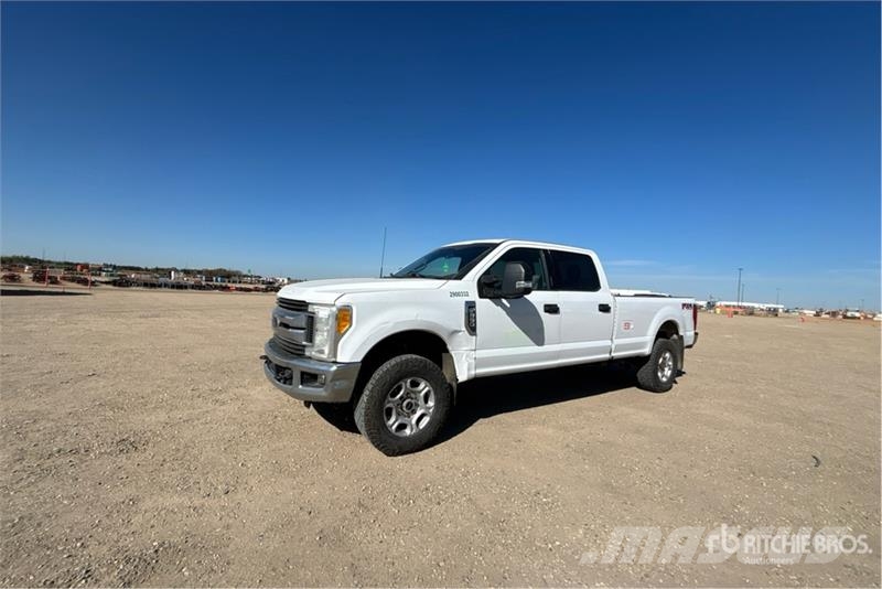 Ford F-350 XLT 4x4 Crew Cab Pickup Прочие фургоны