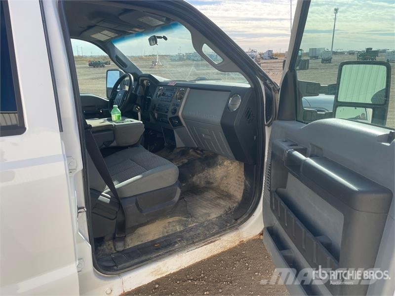 Ford F-350 XLT 4x4 Crew Cab SD Crew Cab 4WD Pickup Otras furgonetas