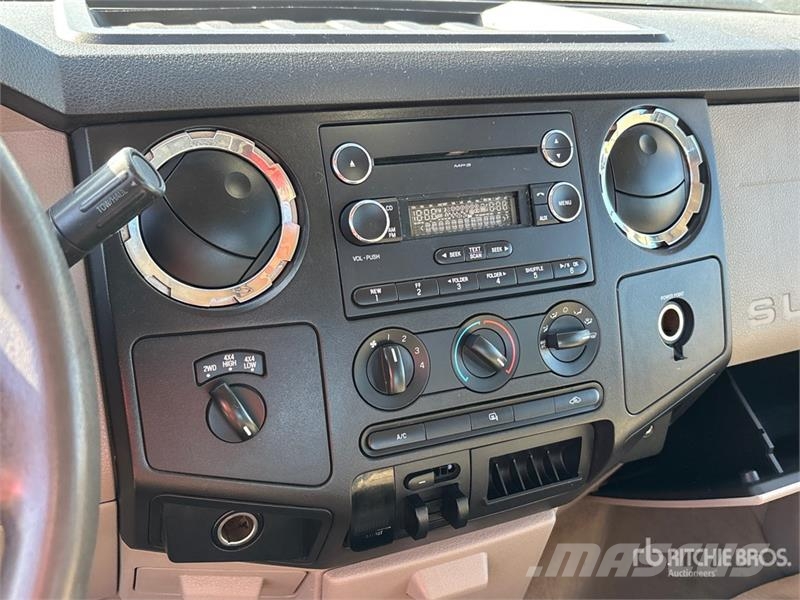 Ford F-350 XLT 4x4 Crew Cab Pickup Прочие фургоны