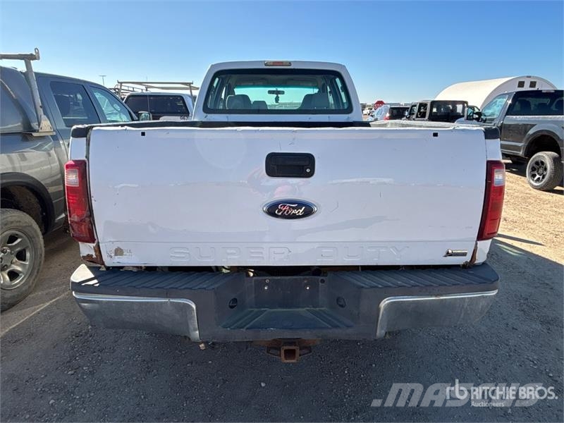 Ford F-350 XLT 4x4 Crew Cab Pickup Прочие фургоны