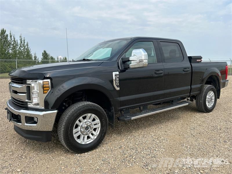 Ford F-350 XLT 4x4 Crew Cab Pickup Άλλα Vans