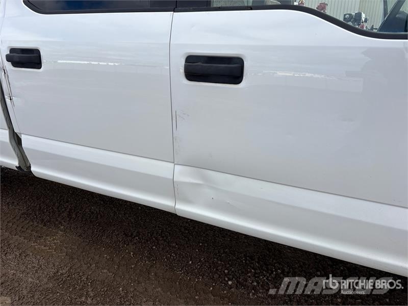 Ford F-350 XLT 4x4 Crew Cab Pickup 其他