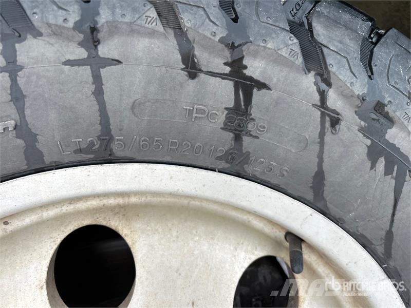 Ford F-350 XLT 4x4 Crew Cab Pickup Ostalo