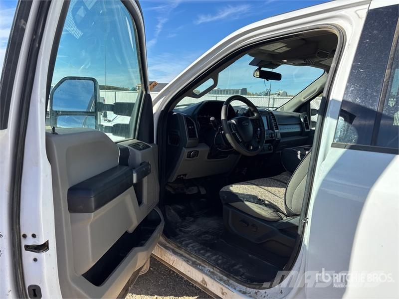 Ford F-350 XLT 4x4 Crew Cab Pickup Прочие фургоны
