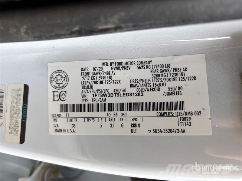 Ford F-350 XLT 4x4 Crew Cab Pickup (Inoperable) Övriga bilar