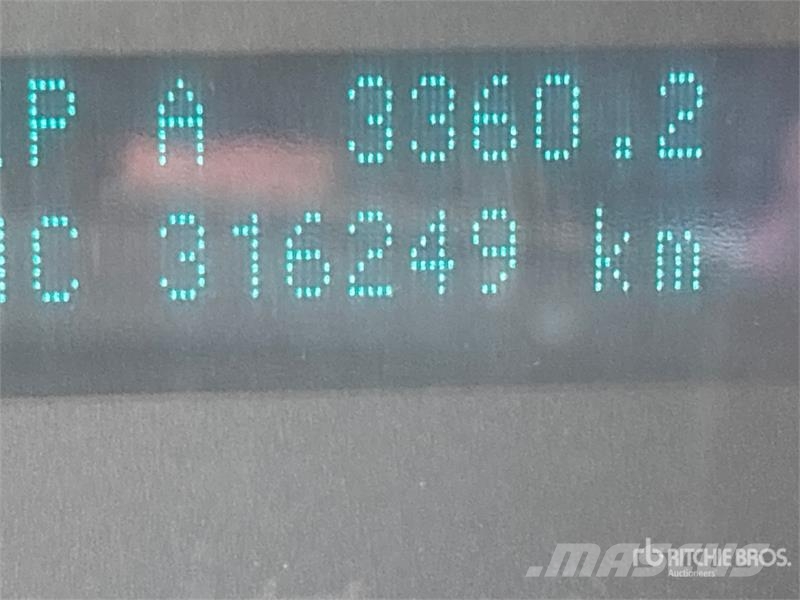Ford F-350 XLT 4x4 Crew Cab Pickup 其他