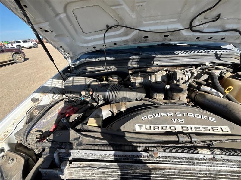 Ford F-350 XLT 4x4 Crew Cab Pickup Прочие фургоны