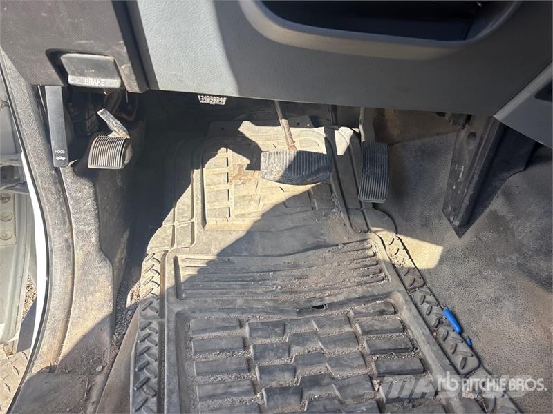 Ford F-350 XLT 4x4 Crew Cab Hi-Rail Pickup Прочие фургоны