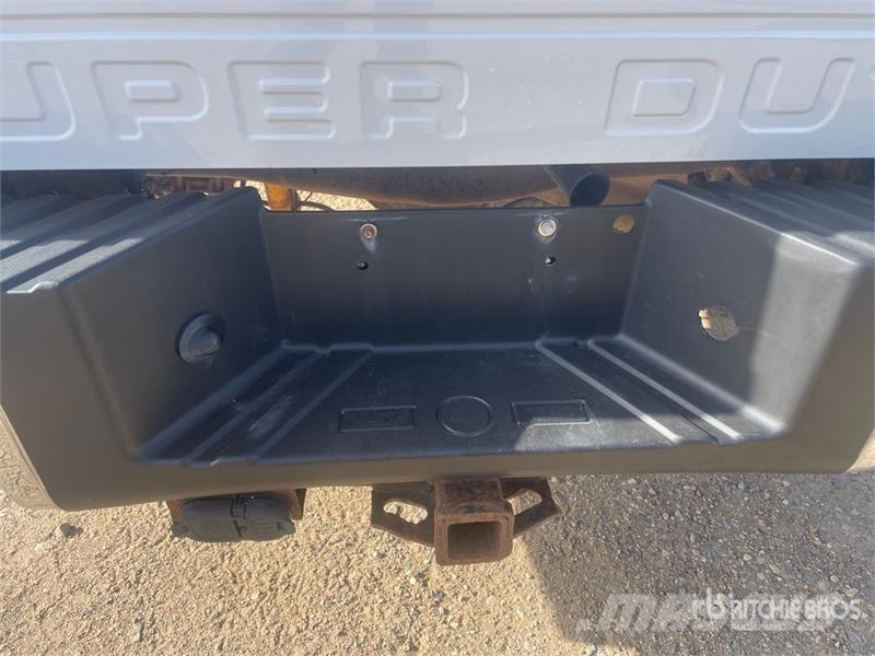 Ford F-350 XLT 4x4 Crew Cab SD Crew Cab 4WD Pickup Otras furgonetas
