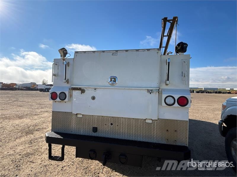 Ford F-350 XLT 4x4 Crew Cab Utility Truck Пікапи / Бічне розвантаження