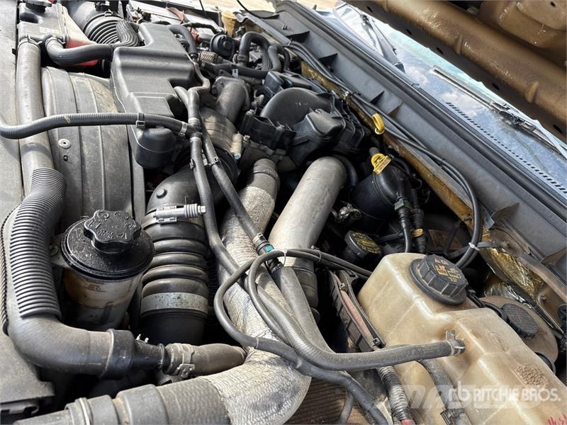 Ford F-350 XLT 4x4 Crew Cab Pickup (Inoperable) Άλλα Vans
