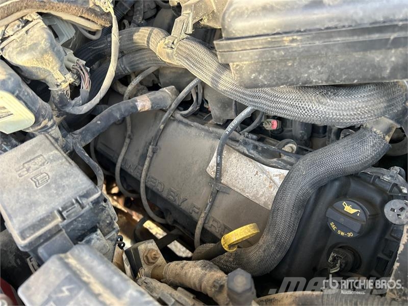 Ford F-350 XLT 4x4 Crew Cab Pickup أخرى