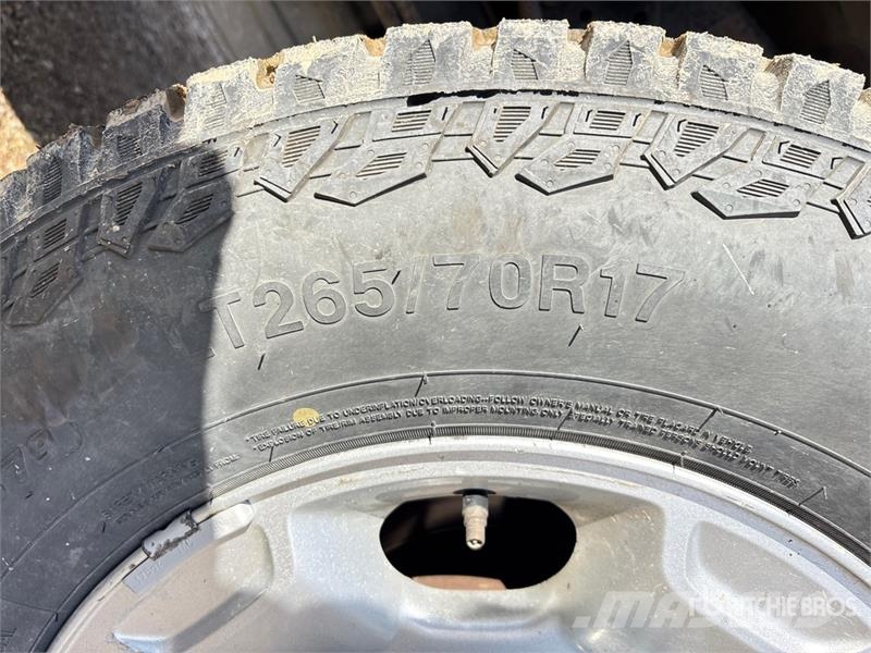Ford F-350 XLT 4x4 Crew Cab Pickup Drugi