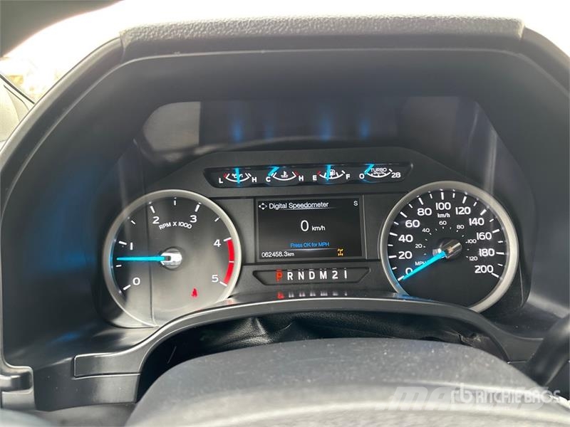 Ford F-350 XLT 4x4 Crew Cab Pickup Ostalo